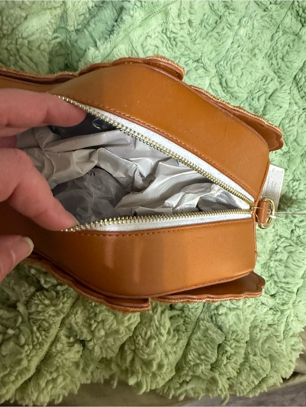 Loungefly KFC Drumstick Crossbody Bag - Picture 5 of 9